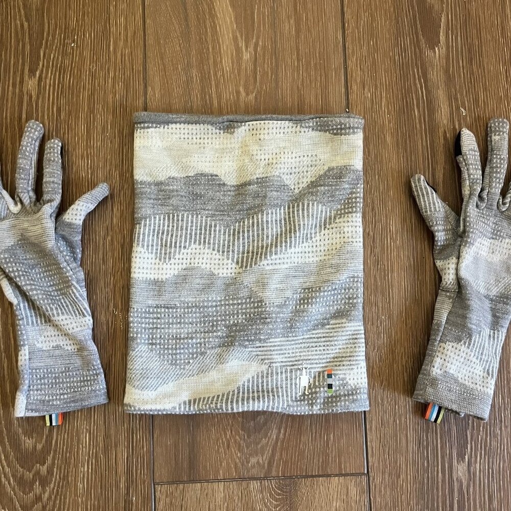 Smartwool gloves + gaiter set